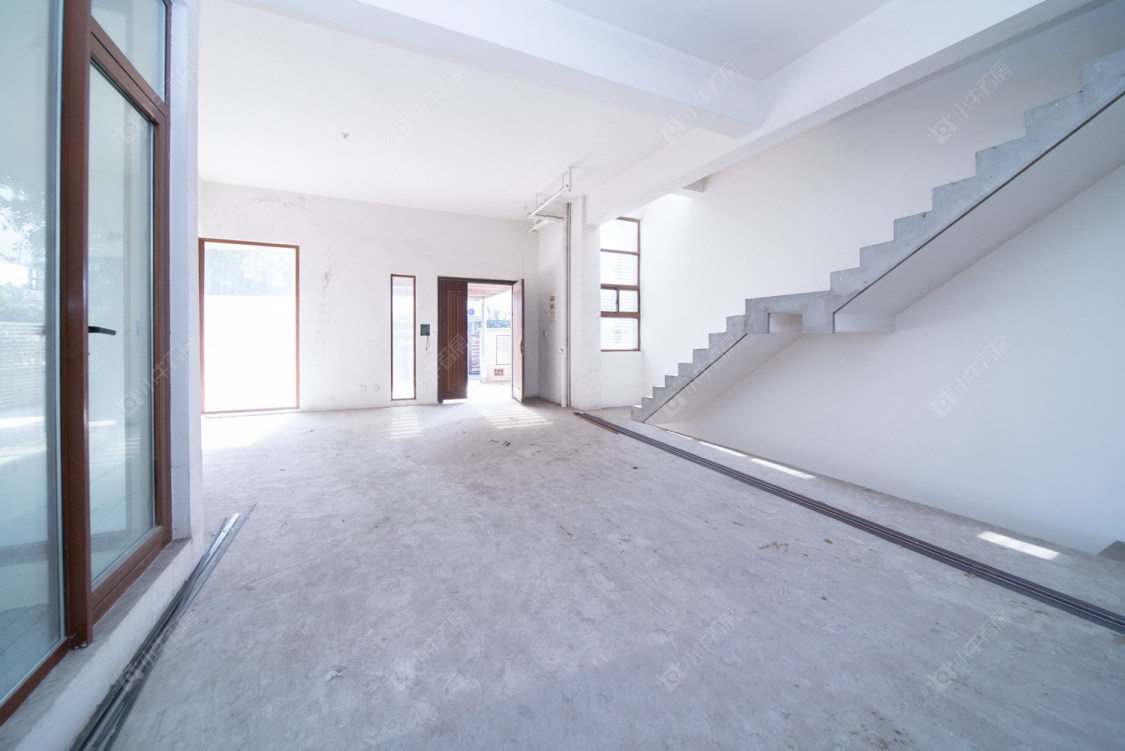 常州湖畔春秋5室2厅4卫在售二手房房源图片