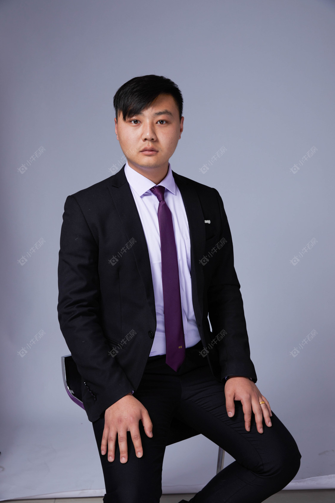 二手经纪人颜天驰