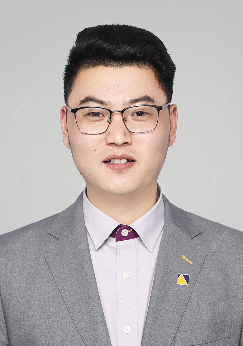 楼盘经纪人王贺
