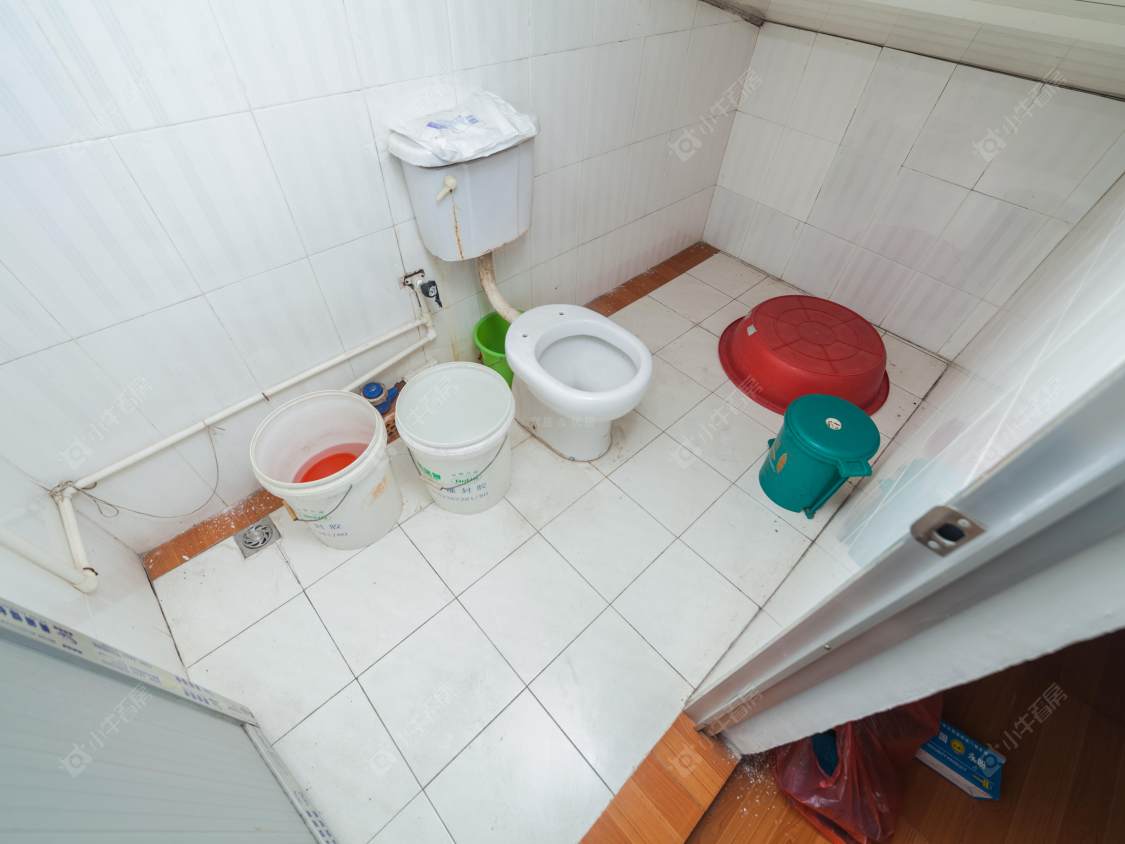 常州河苑东村5室2厅2卫在售二手房房源图片