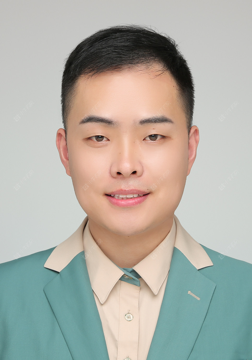 楼盘经纪人周正涛