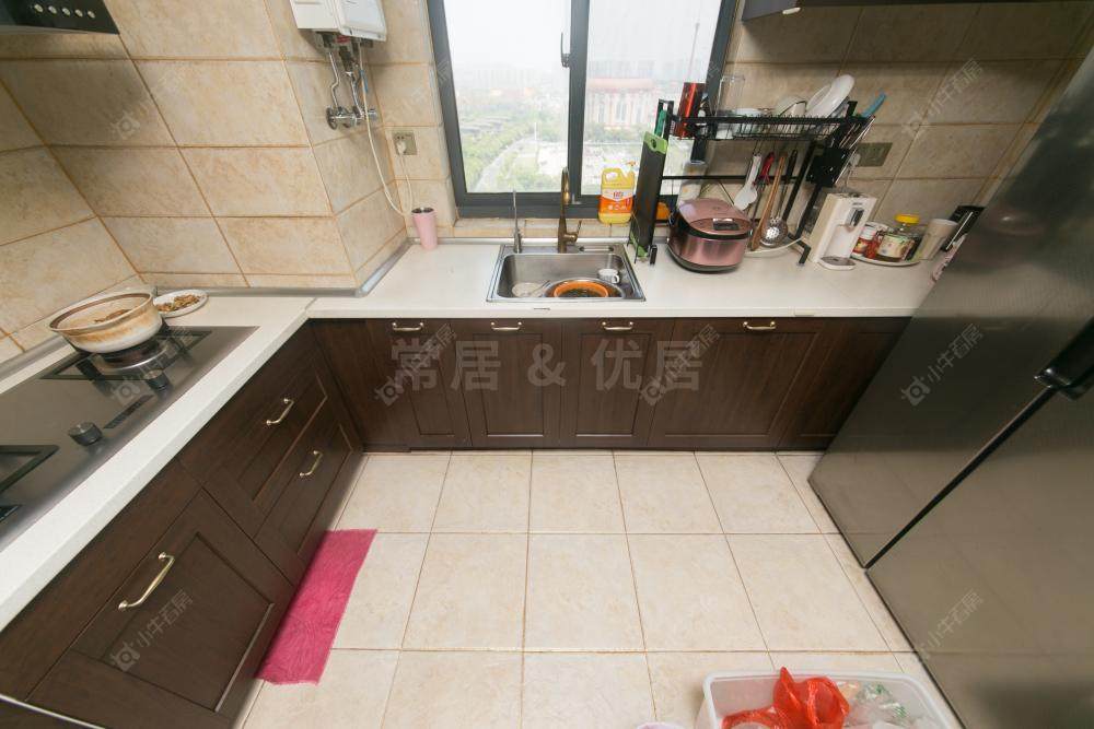 常州世茂香槟湖二期在售二手房房源室内图_小牛看房