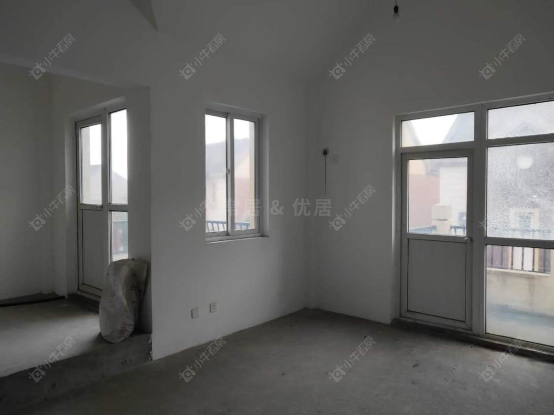 常州聚龙湾花园5室2厅3卫出租_小牛看房