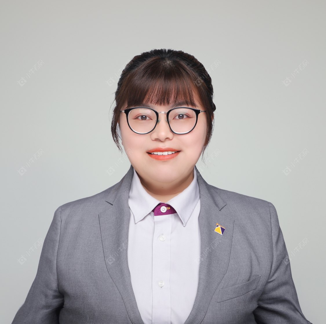 楼盘经纪人石玲