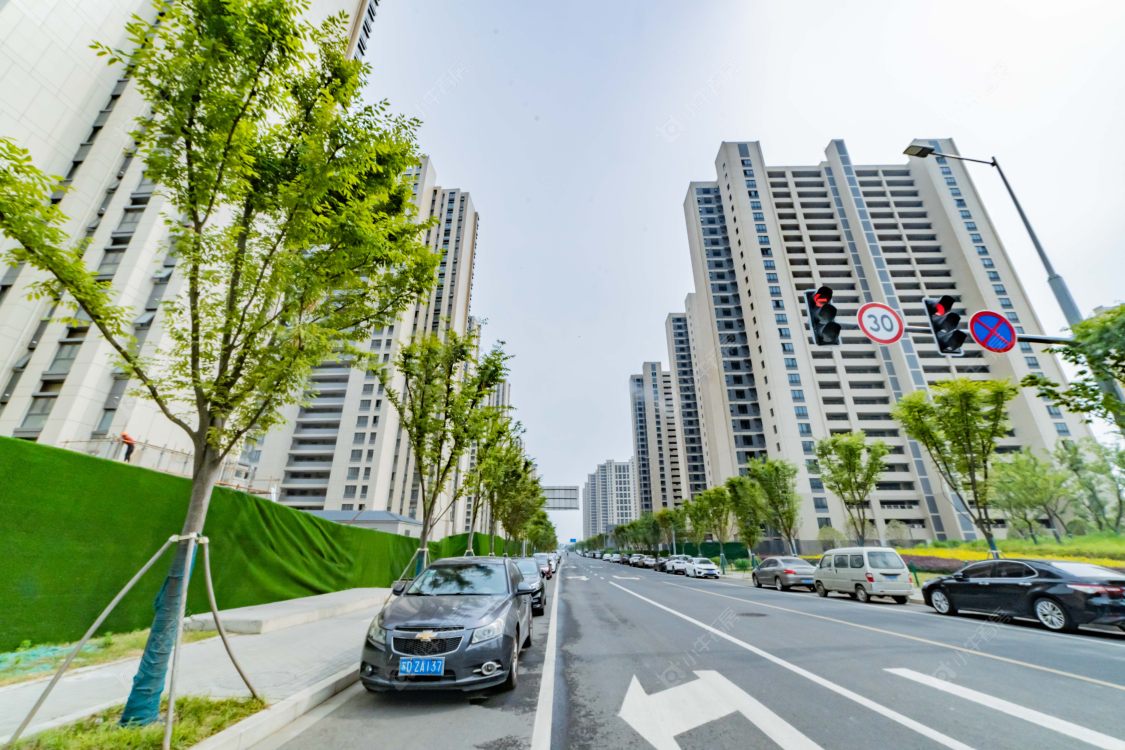 绿地香港名墩道周边小区