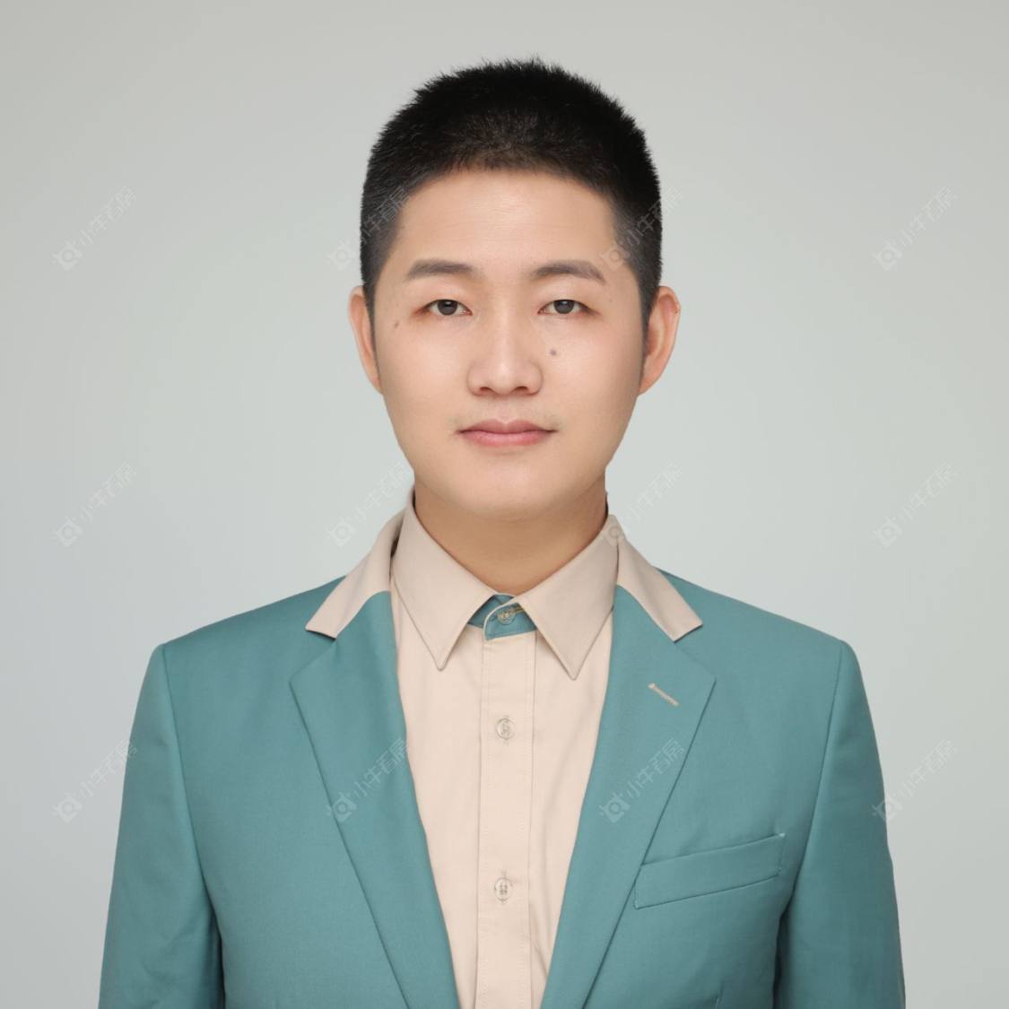 租房经纪人纪荣